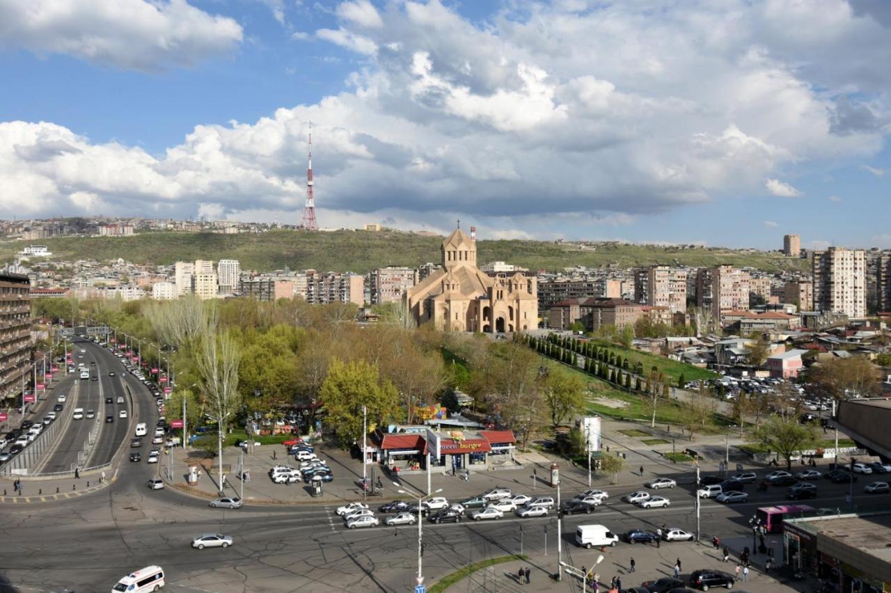 Positive Apartment In Center Of Yerevan City Exterior foto